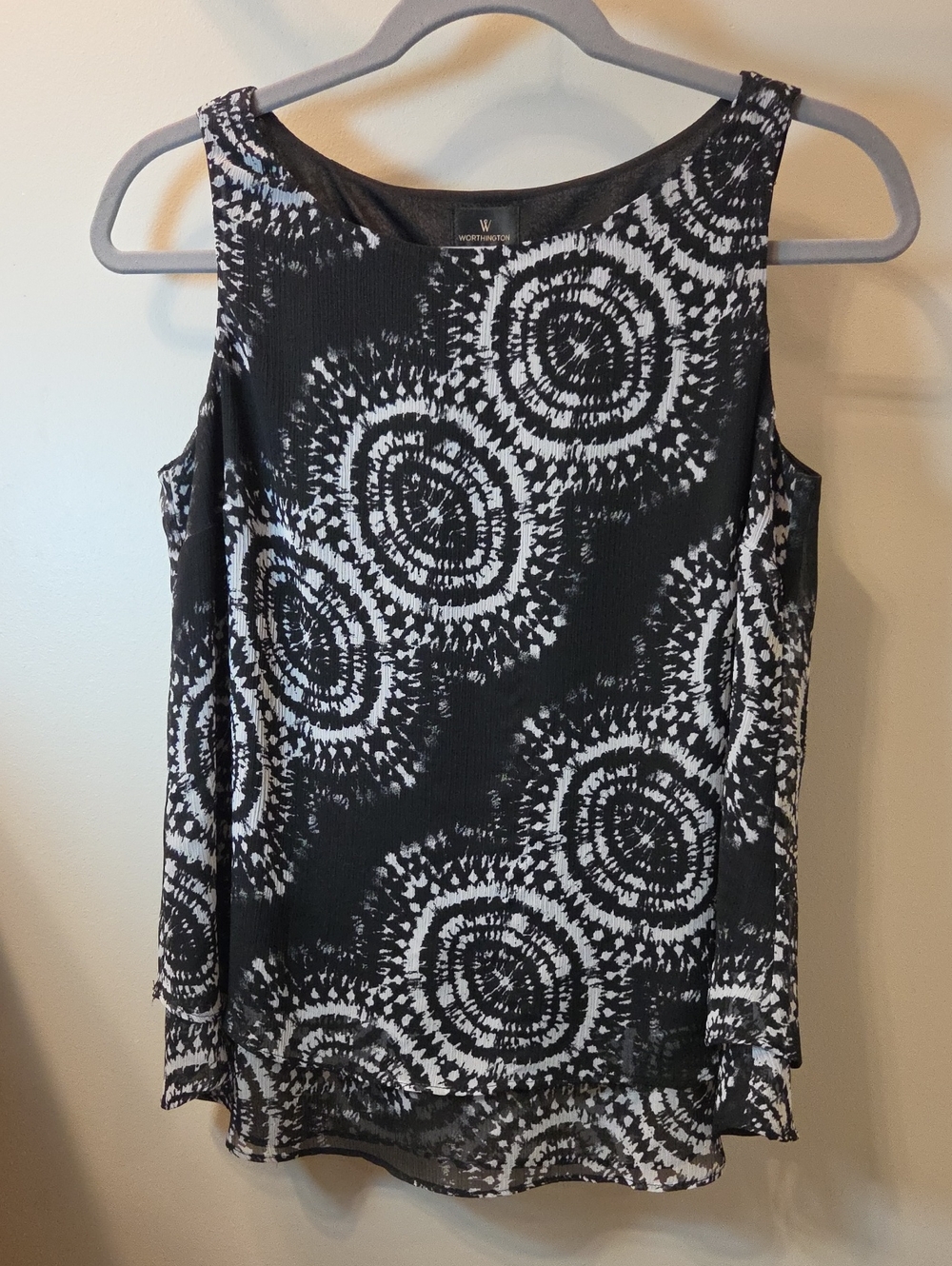 Worthington Black & White Spiral Tie-Dye Sleeveless Camisole